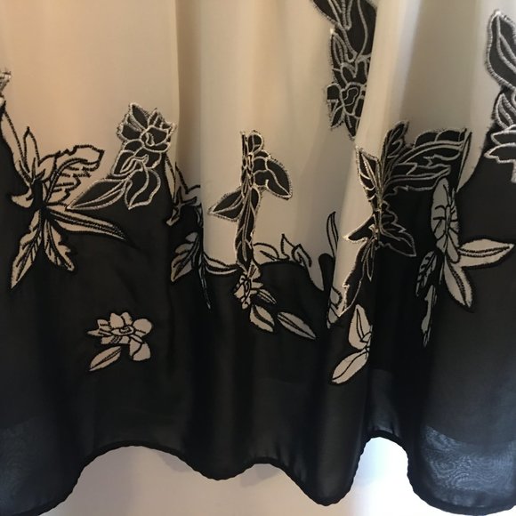 Ladies Formal Dress with black flower details - Picture 2 of 5